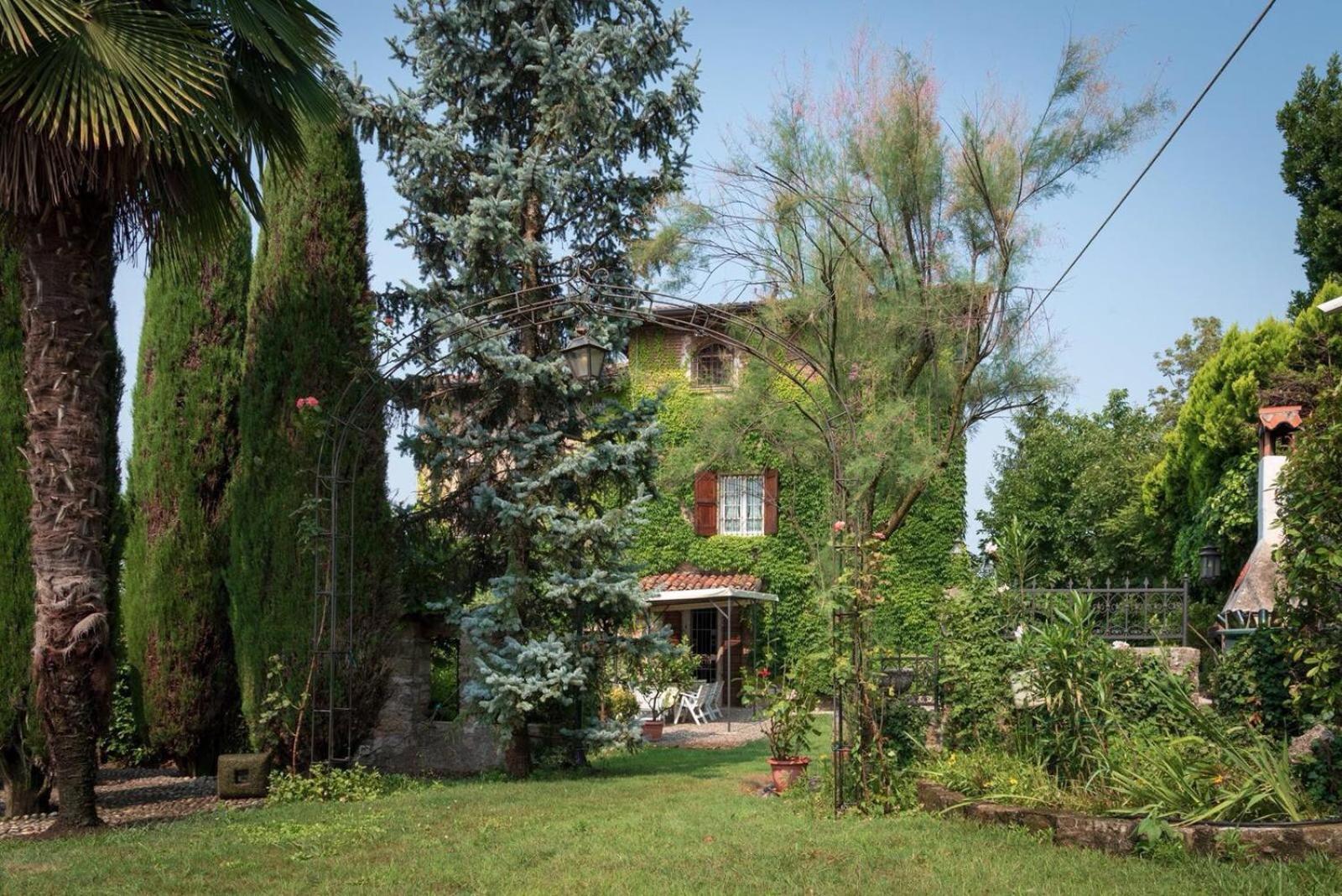 Torre De Salis Bed & Breakfast Gussago Exterior photo