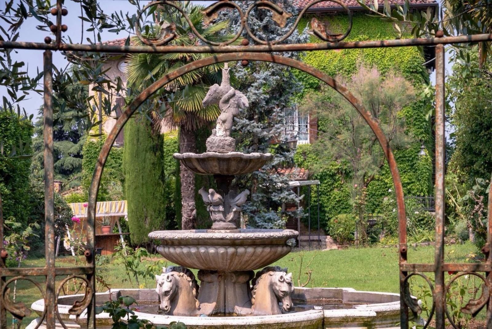 Torre De Salis Bed & Breakfast Gussago Exterior photo