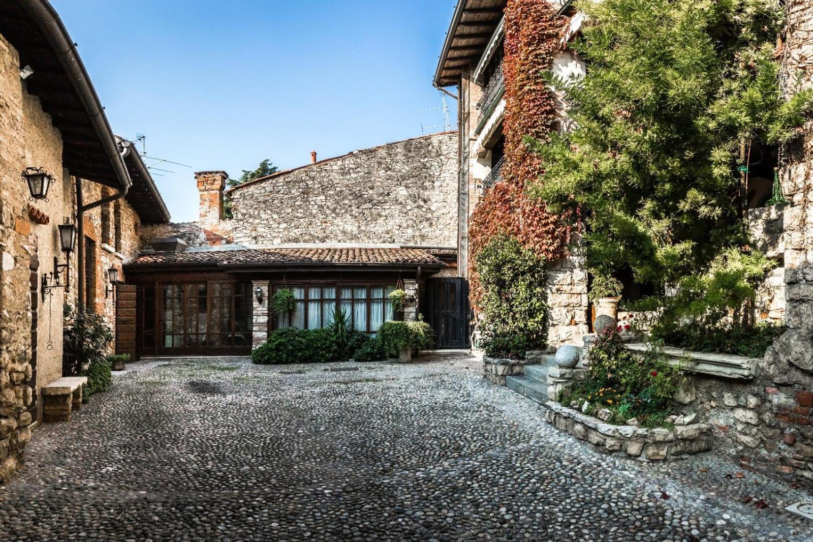 Torre De Salis Bed & Breakfast Gussago Exterior photo